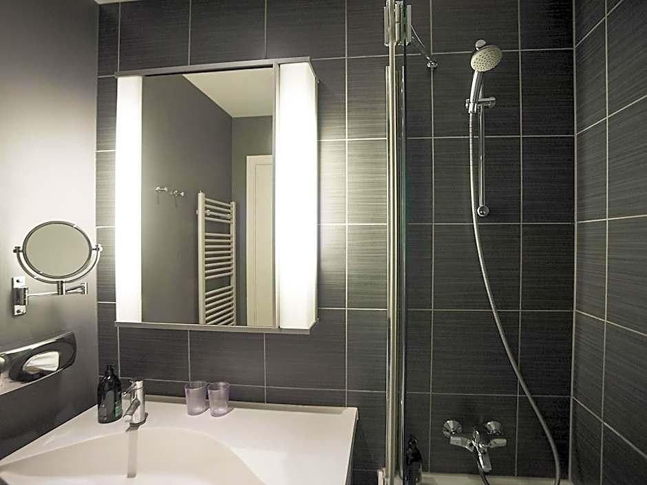 Adagio Grand Place 4*