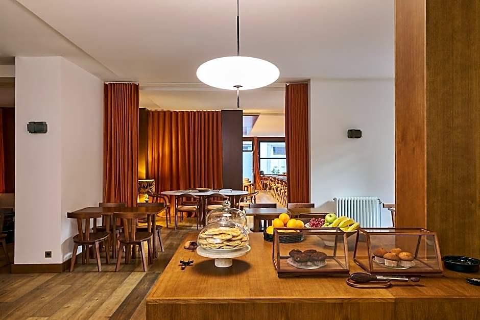 Hotel Latroupe Jardin Secret