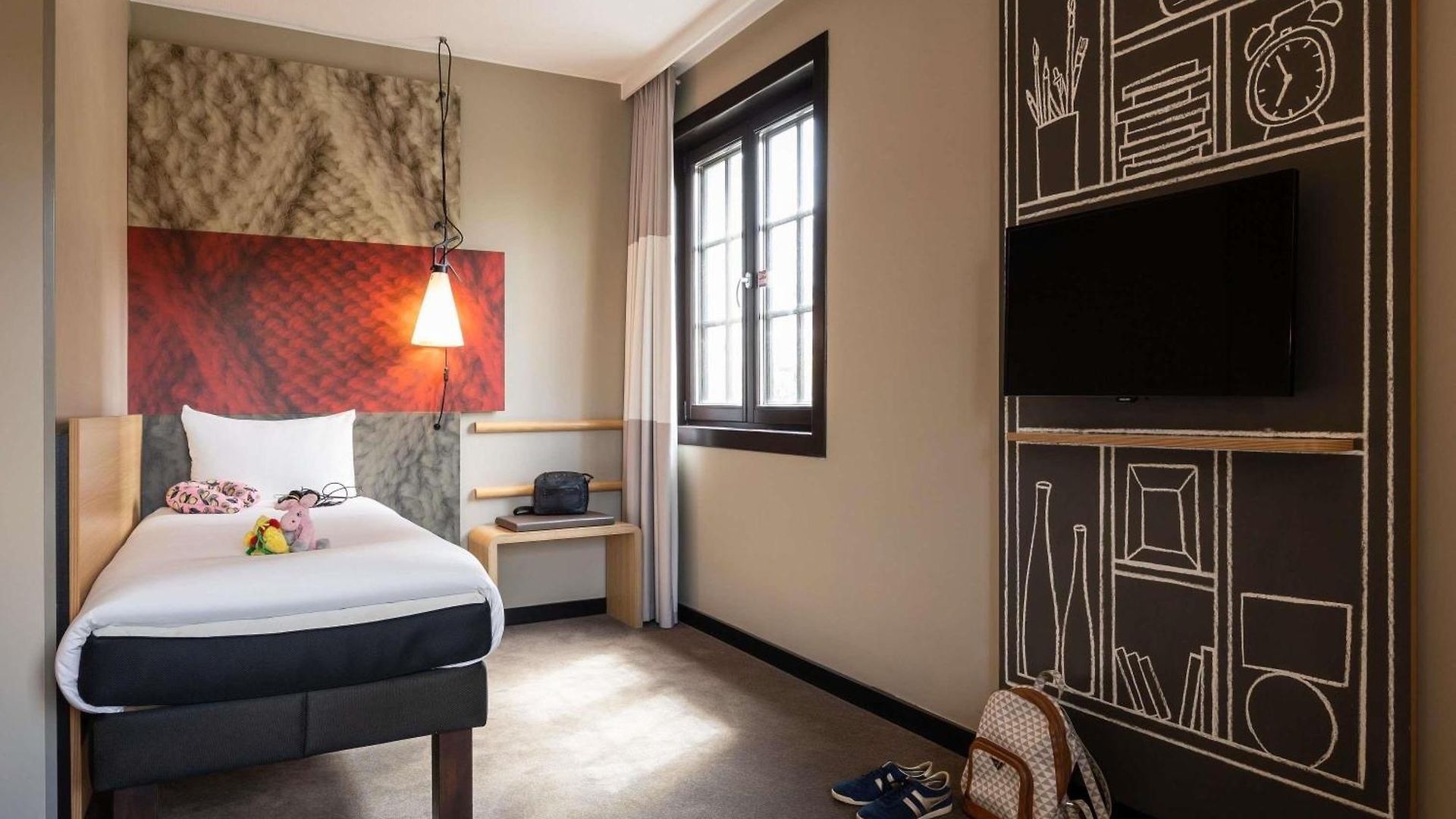 Ibis Off Grand'place Hotel 3*
