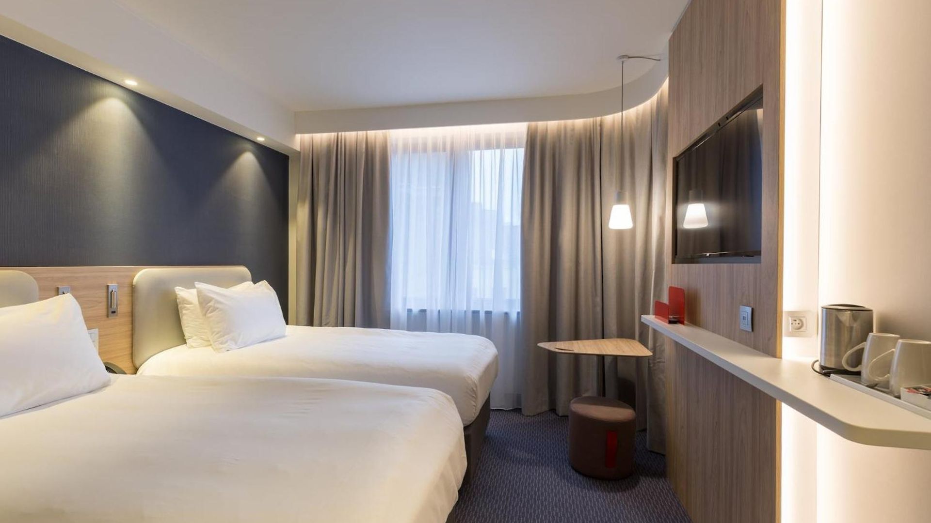 Express Brussels-grand-place By Ihg Hotel 3*