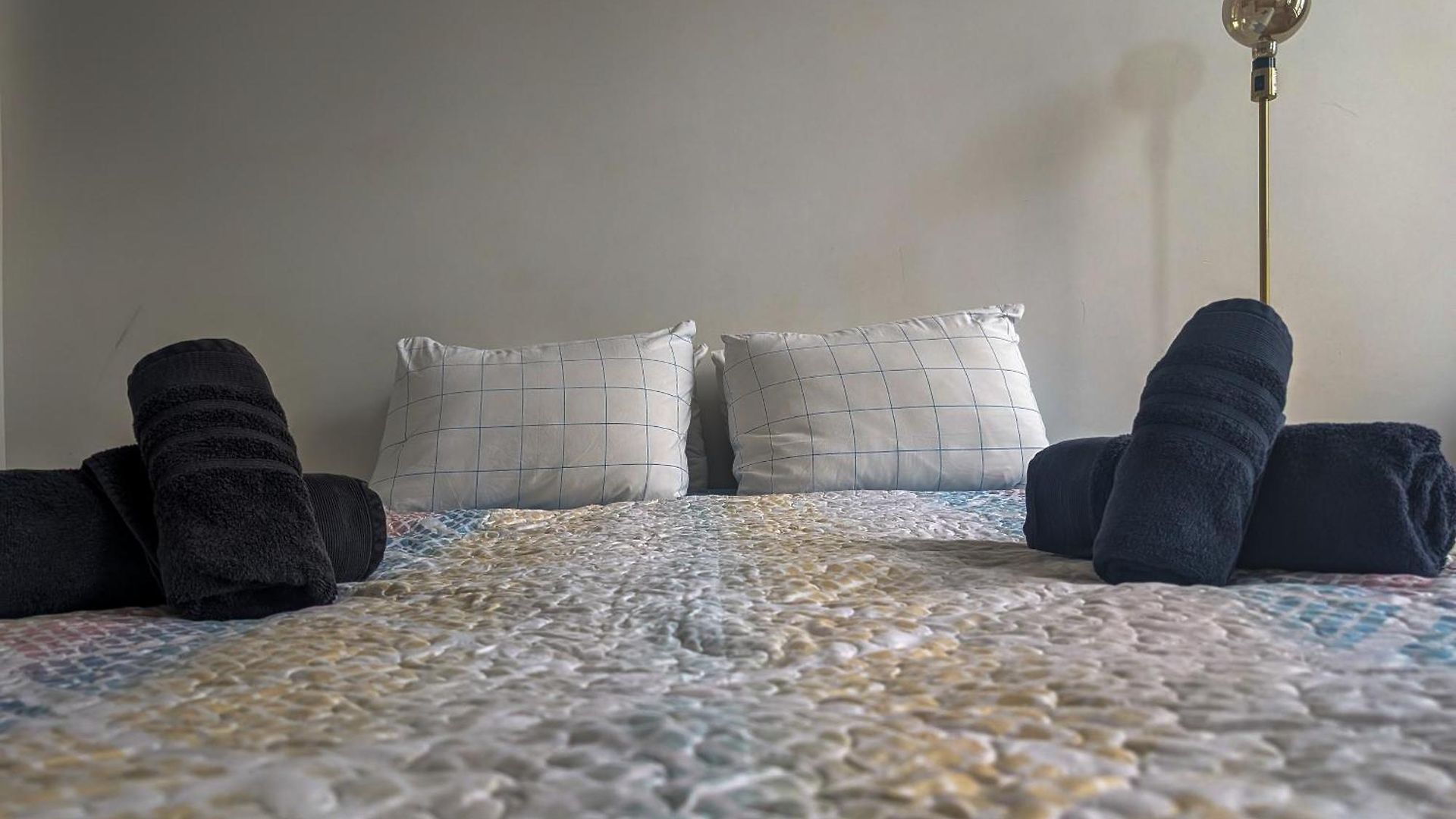Appartement Magnifique Au 2eme Etage, A Proximite De La Gare Du Midi!