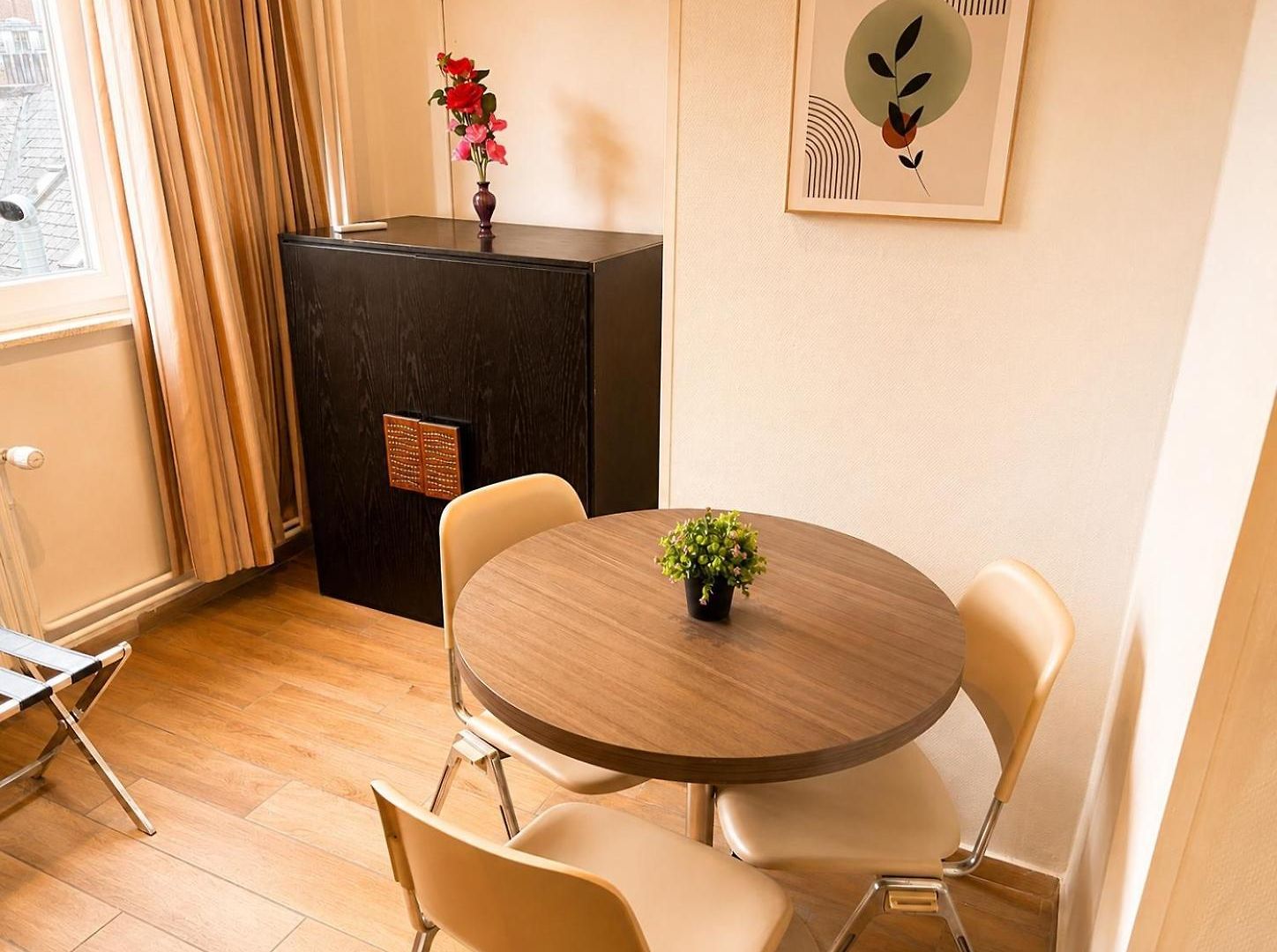 Centerstay Apartment
