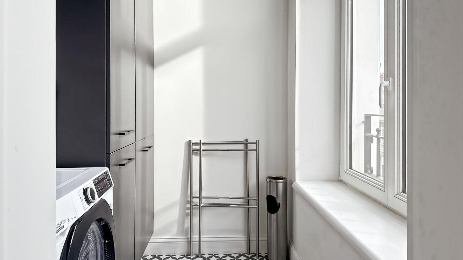 Self Check In 2 Bedroom In Apartment