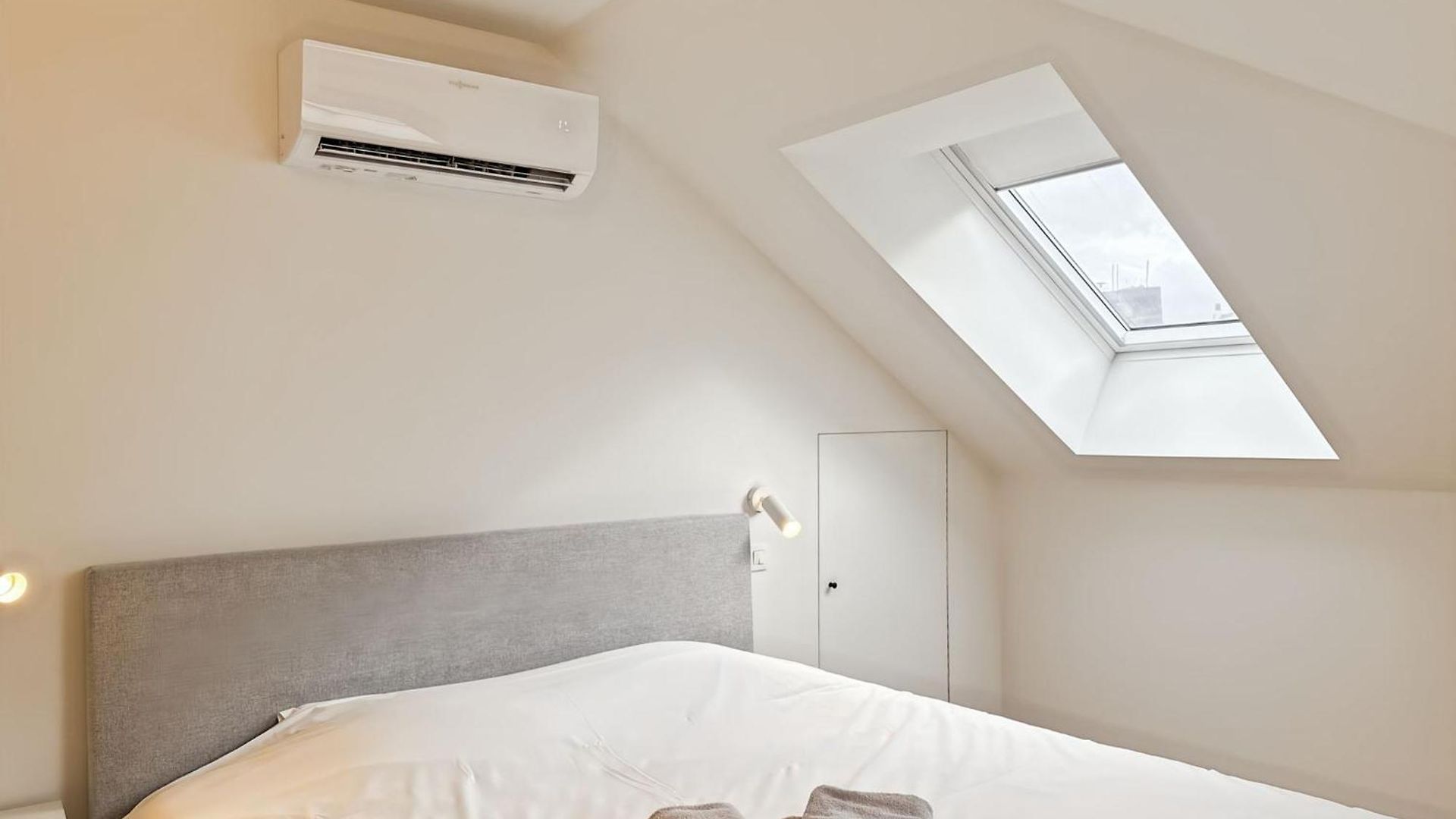 Self Check In 2 Bedroom In Apartment