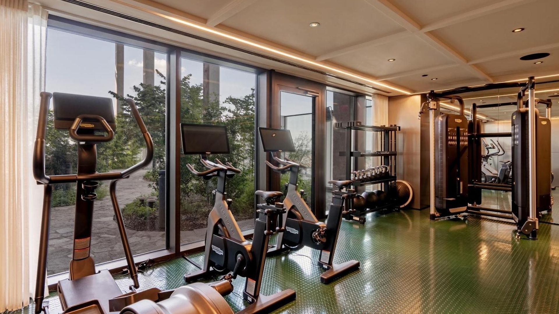 The Standard, Hotel 5*