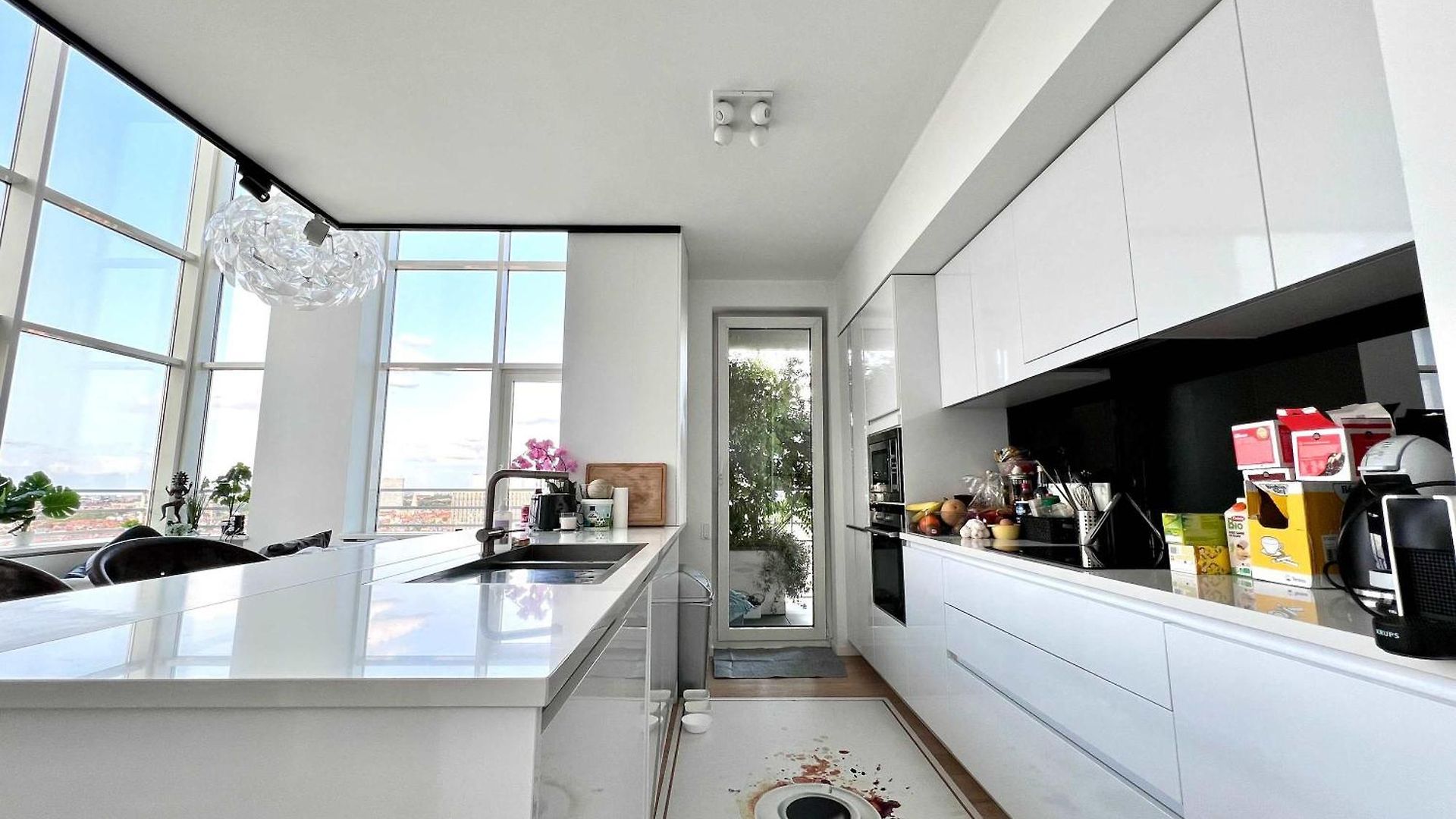 Skyline Luxury Penthouse In 220 M2 Of Elegance