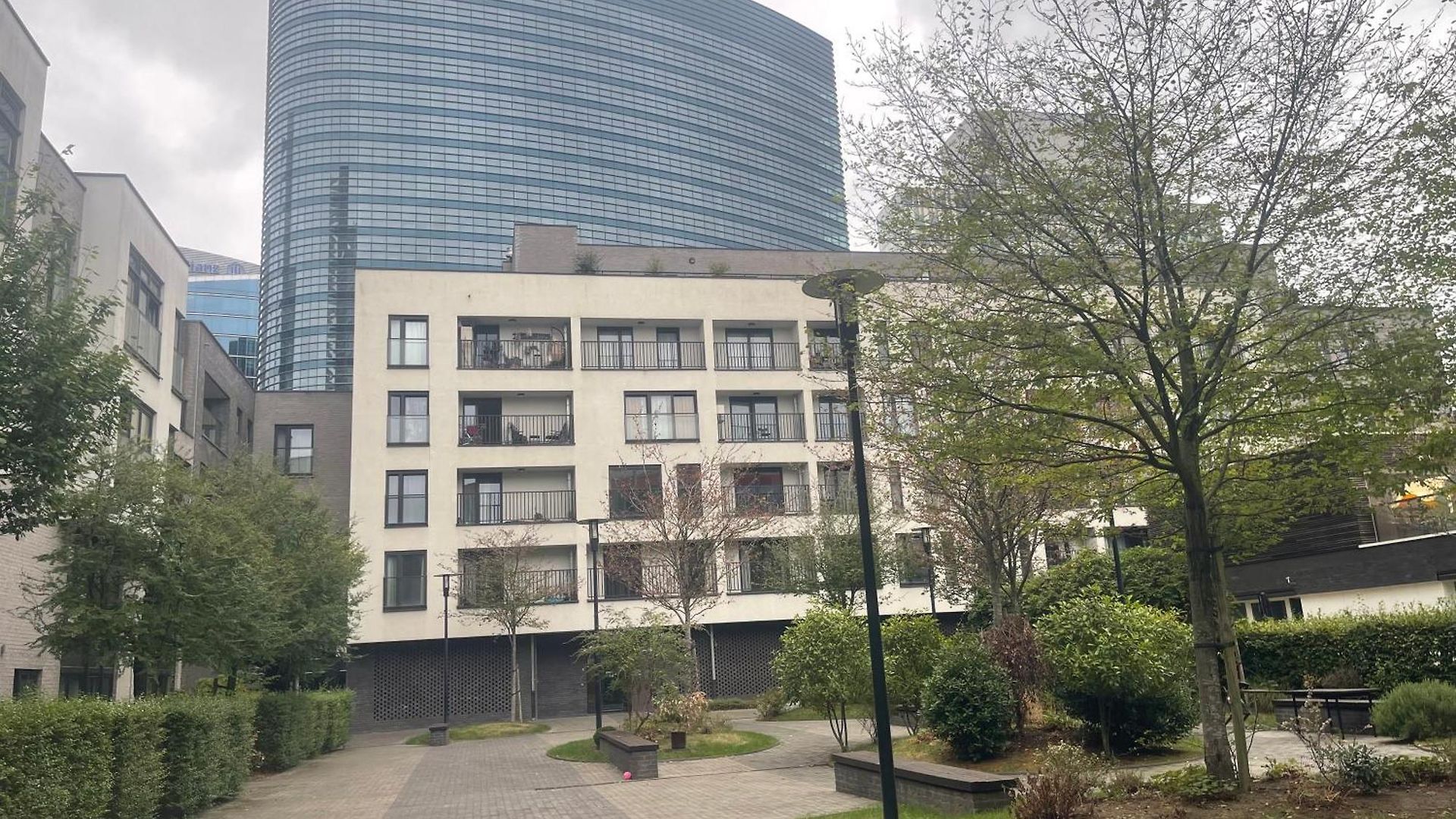 Apartment Modern Spacious 76M Apartment, 2 Sunny Terraces, Free Parking, Fast Wi-Fi, Near Brussels North Station & Tour Taxi *