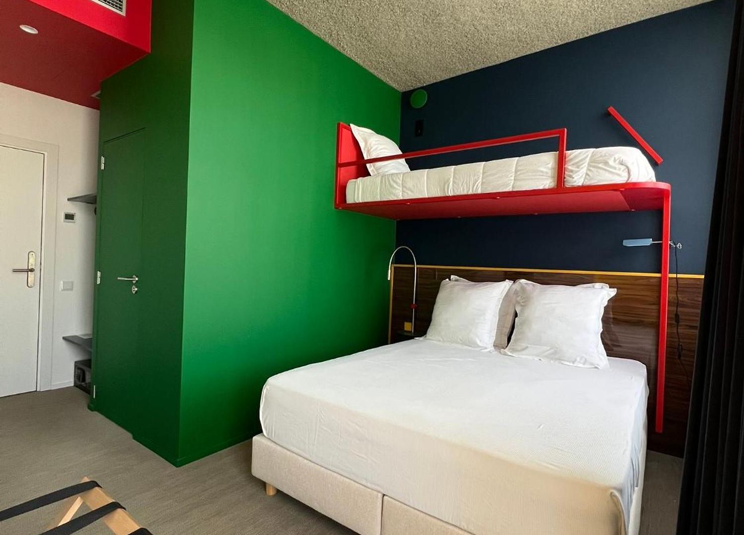 Kroma Hotel 3*