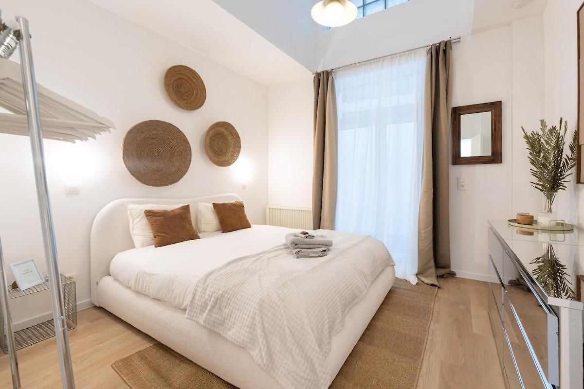 Apartment Modern Cocoon Gare Du Midi Bro14400 Brussels