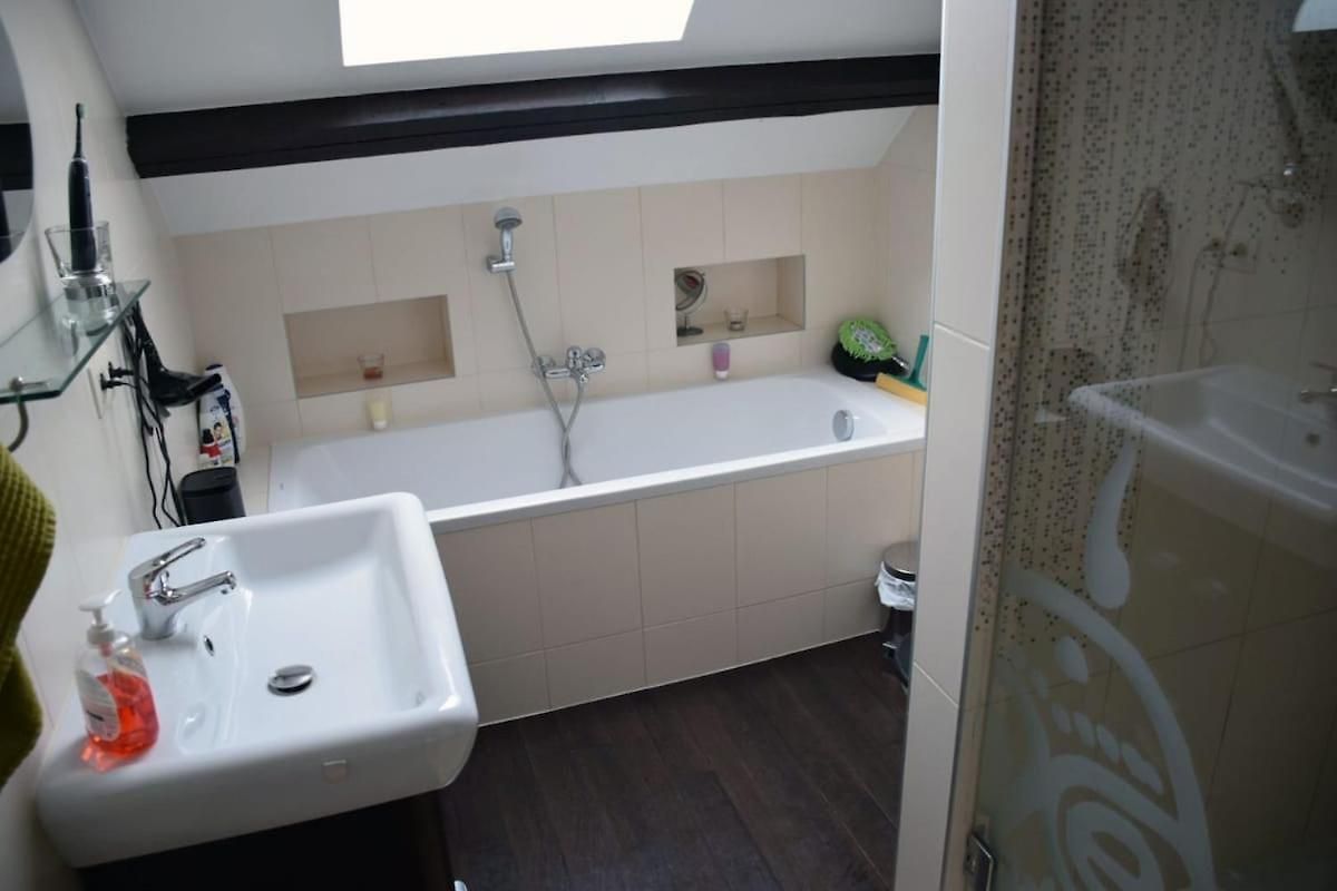 Promo! ! ! Lovely 2-bedroom In Ixelles Apartment