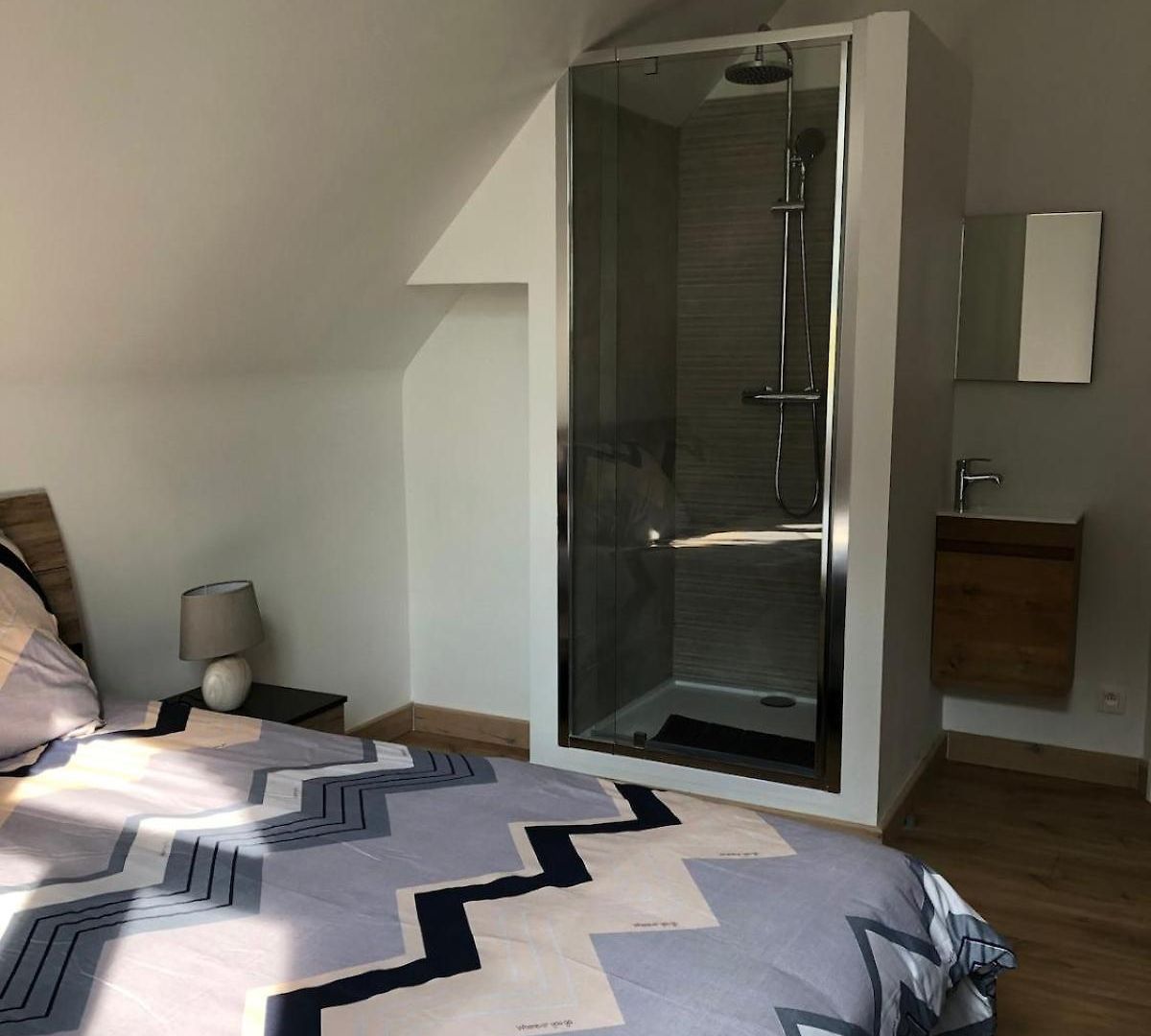 Spacious In An Authentic Mansion Apartment