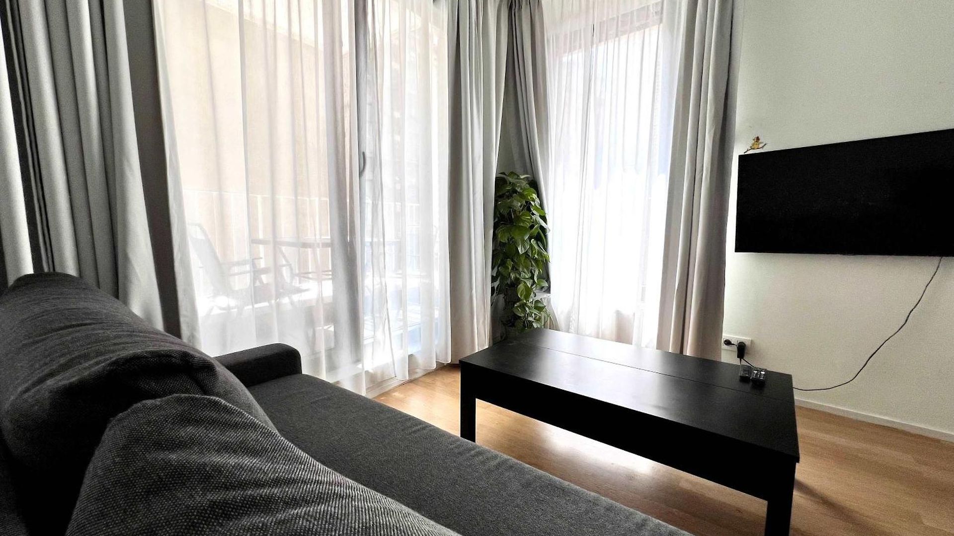 Lovely And Cosy With Balcony By Grand Place For 4