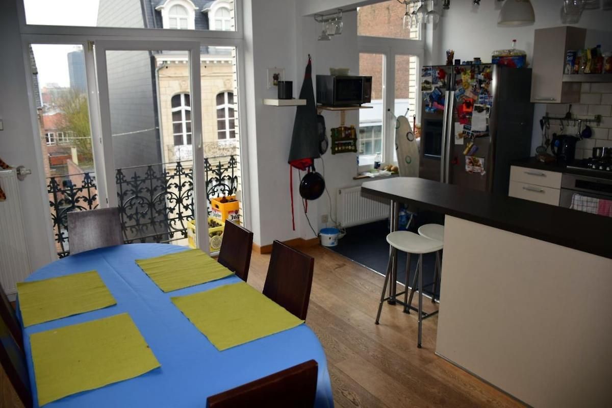 Promo! ! ! Lovely 2-bedroom In Ixelles Apartment *