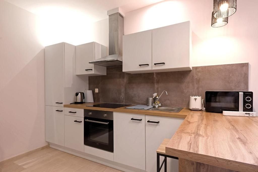 Cozy, Bright 2-bedroom Duplex In Brussels-laeken Apartment