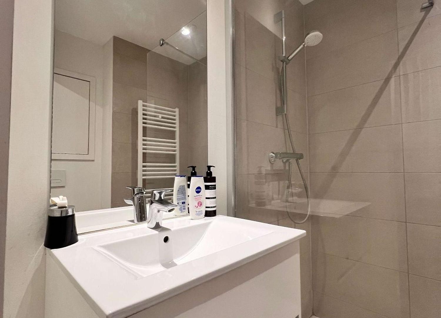 Lovely And Cosy With Balcony By Grand Place For 4 Apartment *