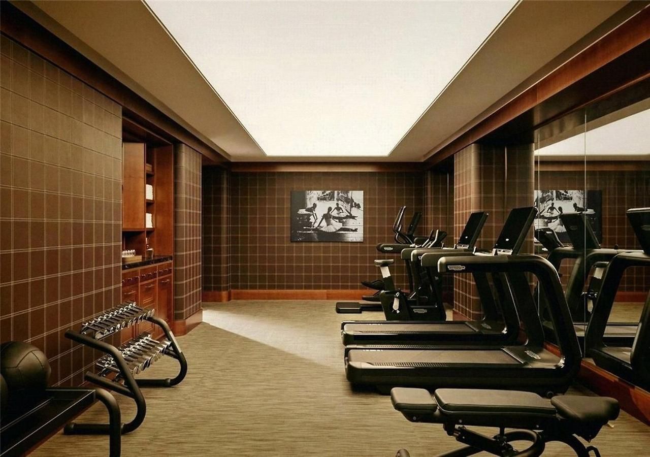 Apartment With Pool, Gym And