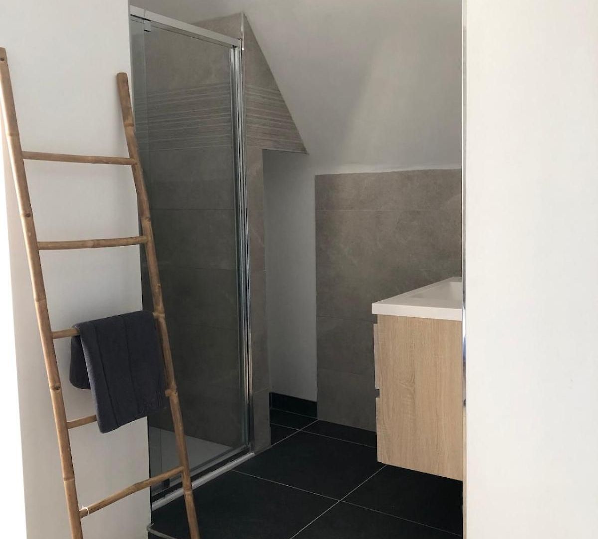 Spacious In An Authentic Mansion Apartment *
