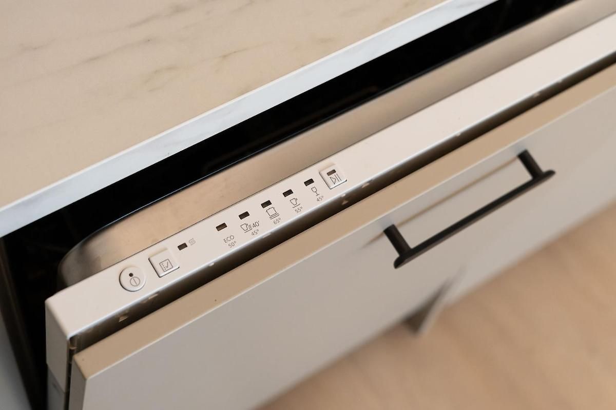Modern Cocoon Gare Du Midi Bro14400