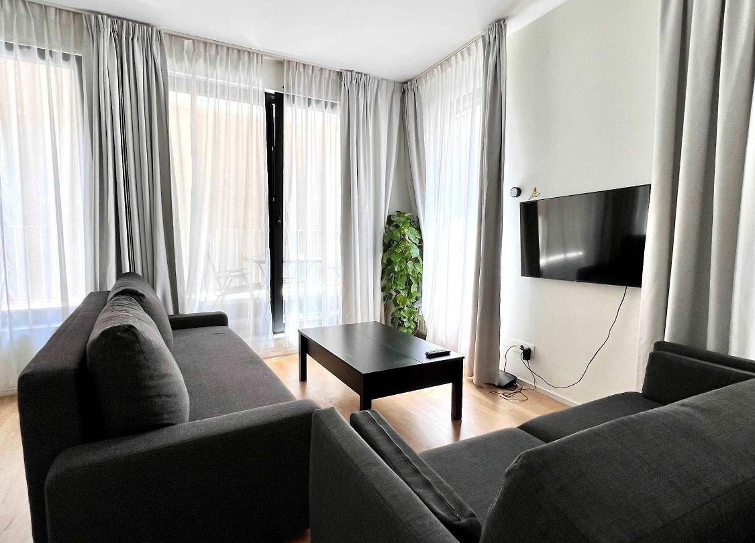 Lovely And Cosy With Balcony By Grand Place For 4 Apartment