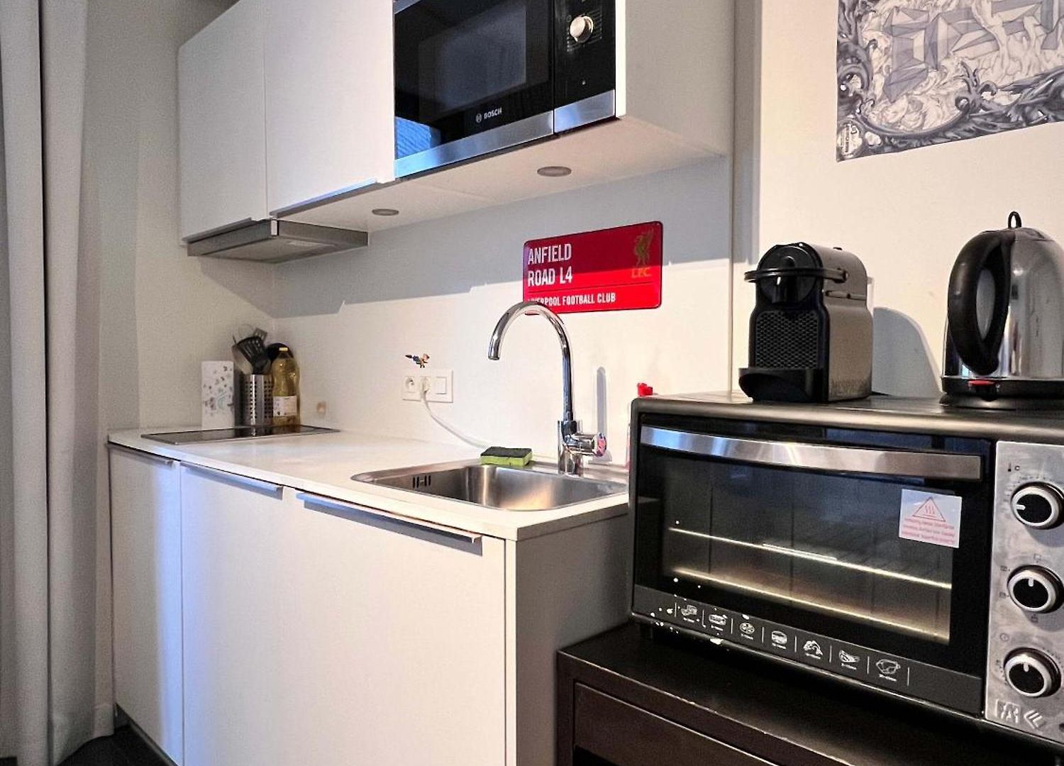 Lovely And Cosy With Balcony By Grand Place For 4 Brussels