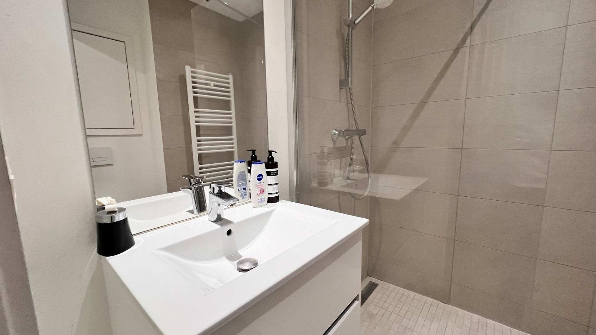 Apartment Lovely And Cosy With Balcony By Grand Place For 4 Brussels