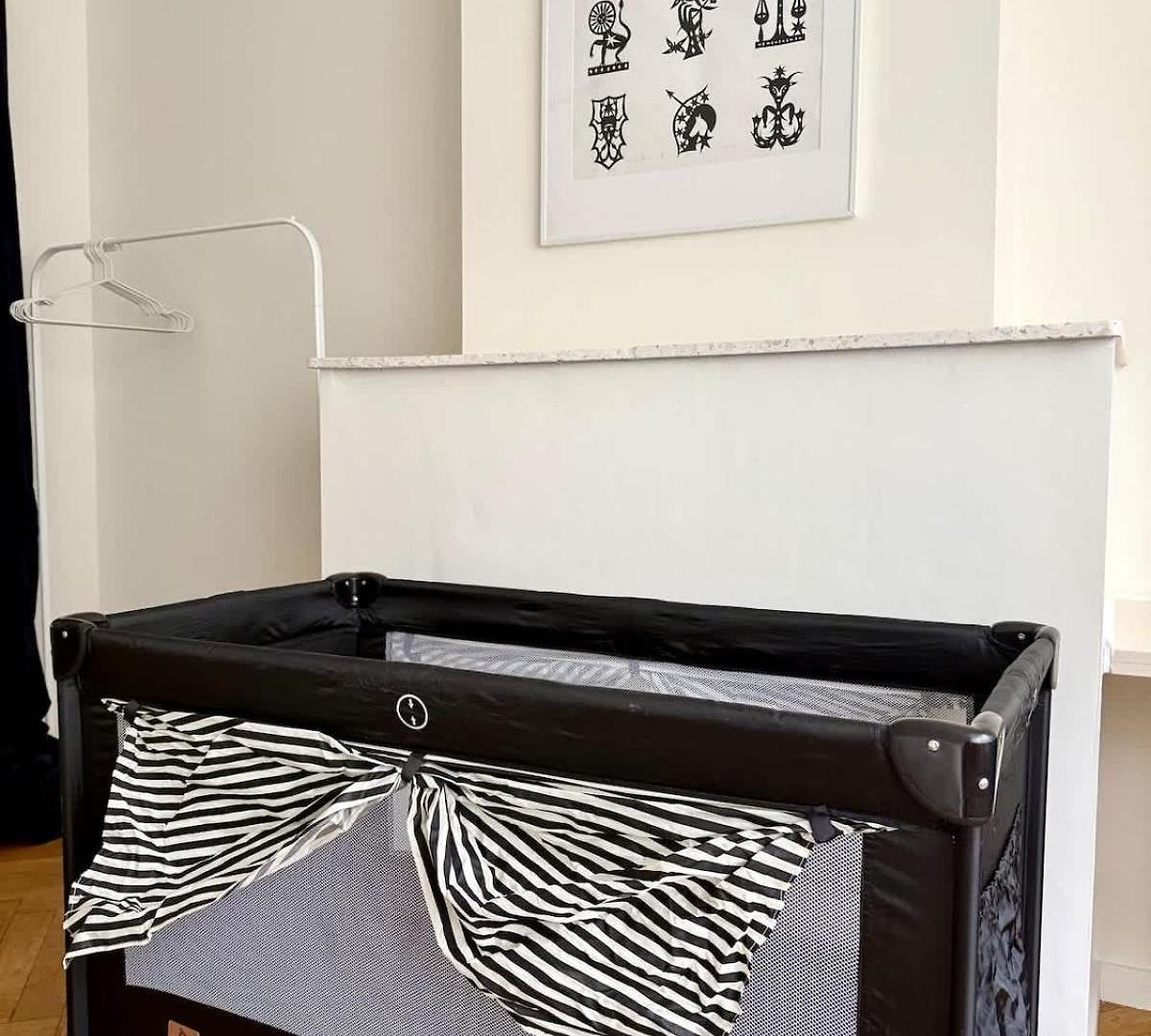 2 Bedrooms - Baby Crib & Furnished Terrace In Lovely * Brussels