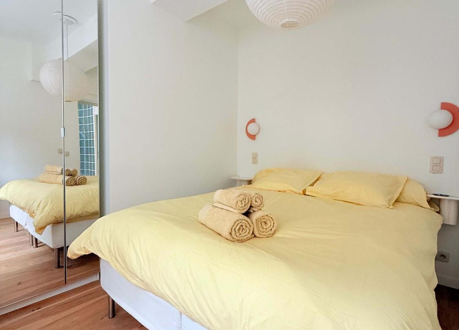 2 Bedrooms - Baby Crib & Furnished Terrace In Lovely * Brussels