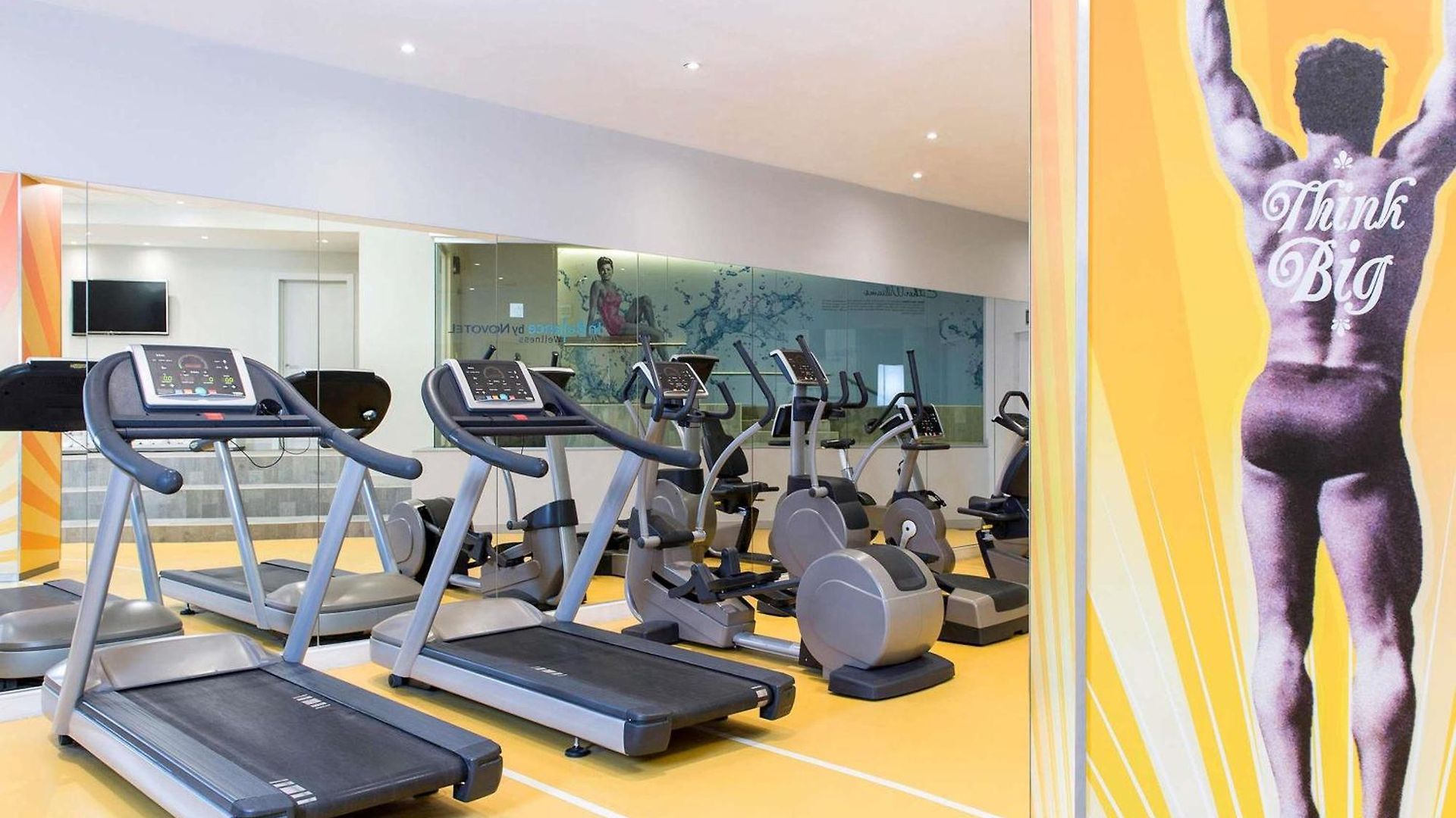 Novotel Centre Hotel 4*
