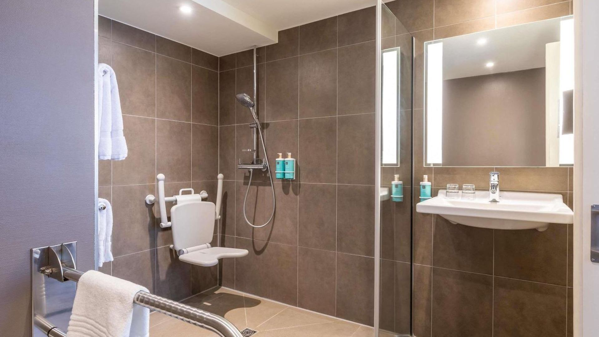 Novotel Centre Hotel 4*