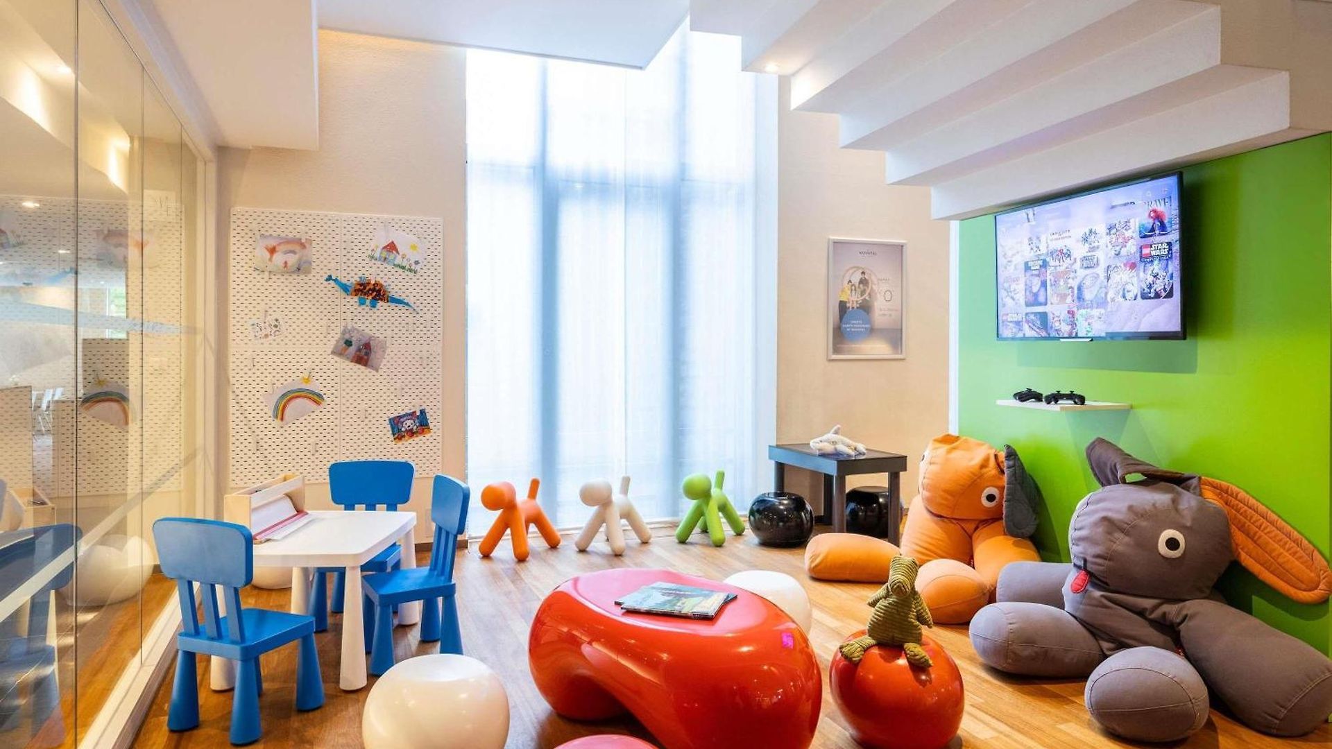 Novotel Centre Hotel 4*