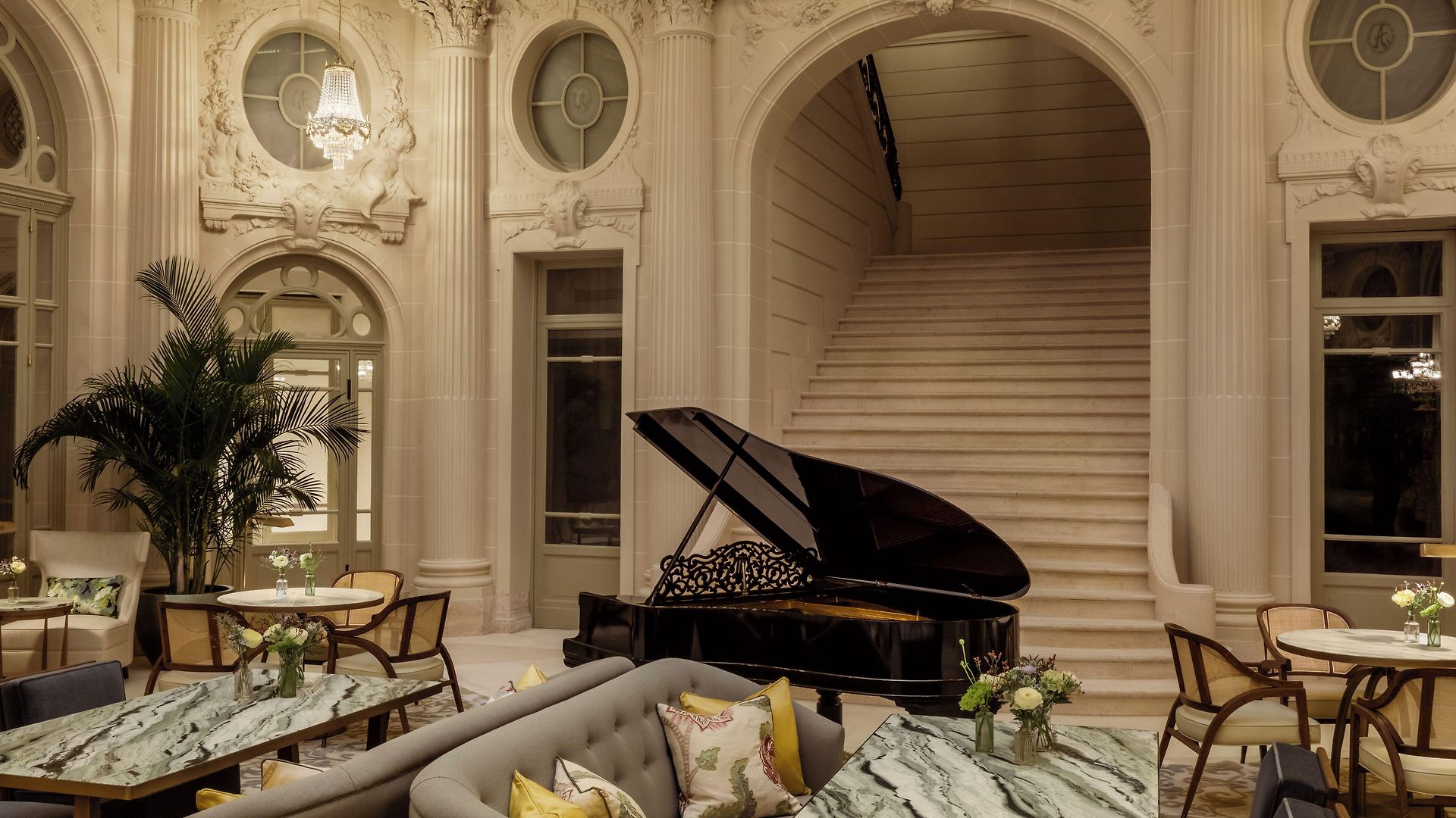Corinthia Grand Astoria Hotel