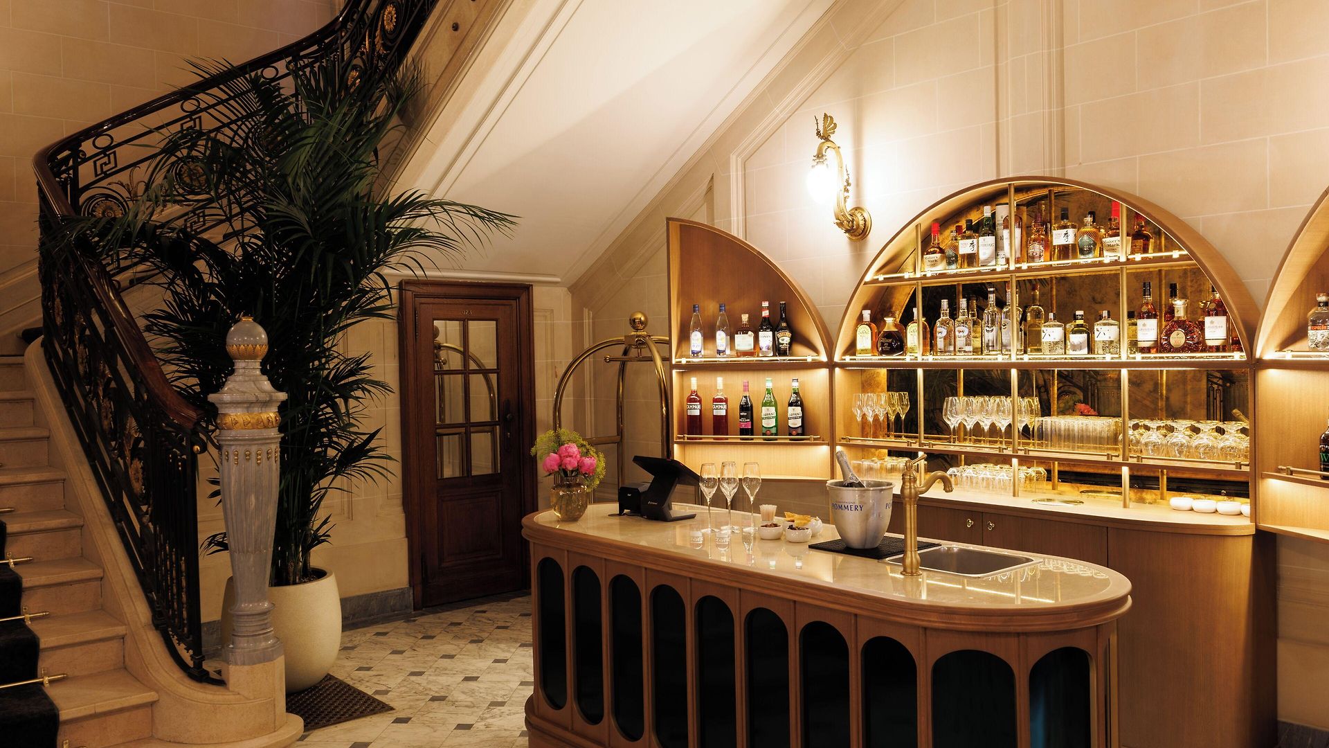 Fleur De Hotel 4*