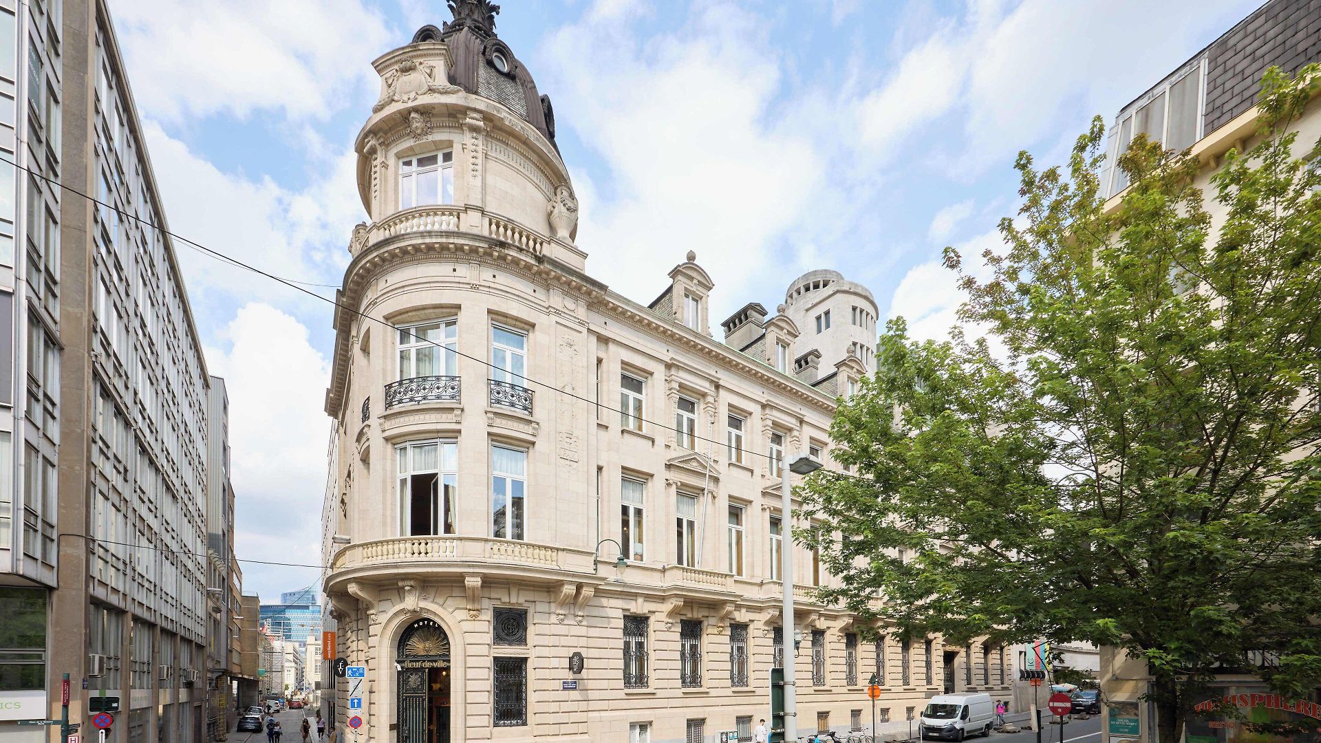 Fleur De Hotel