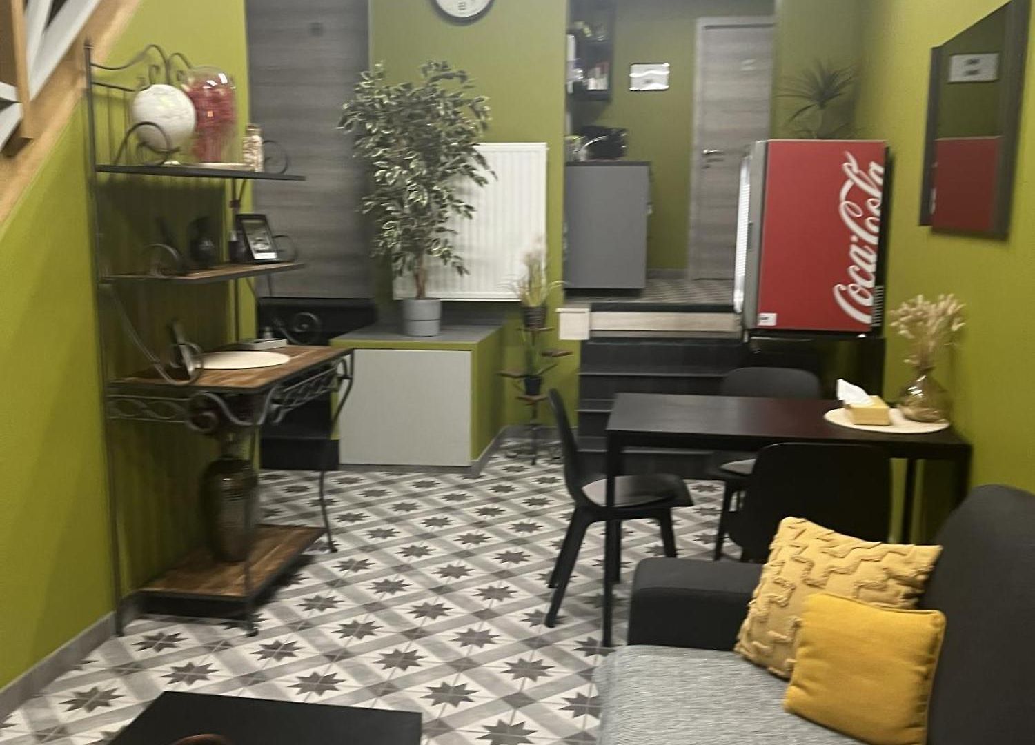 Au Marolles Atomium Homestay *