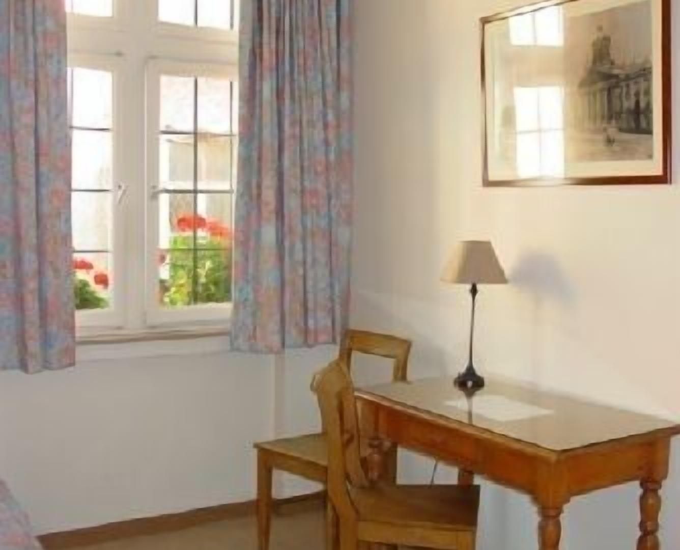 La Vieille Lanterne Hotel *