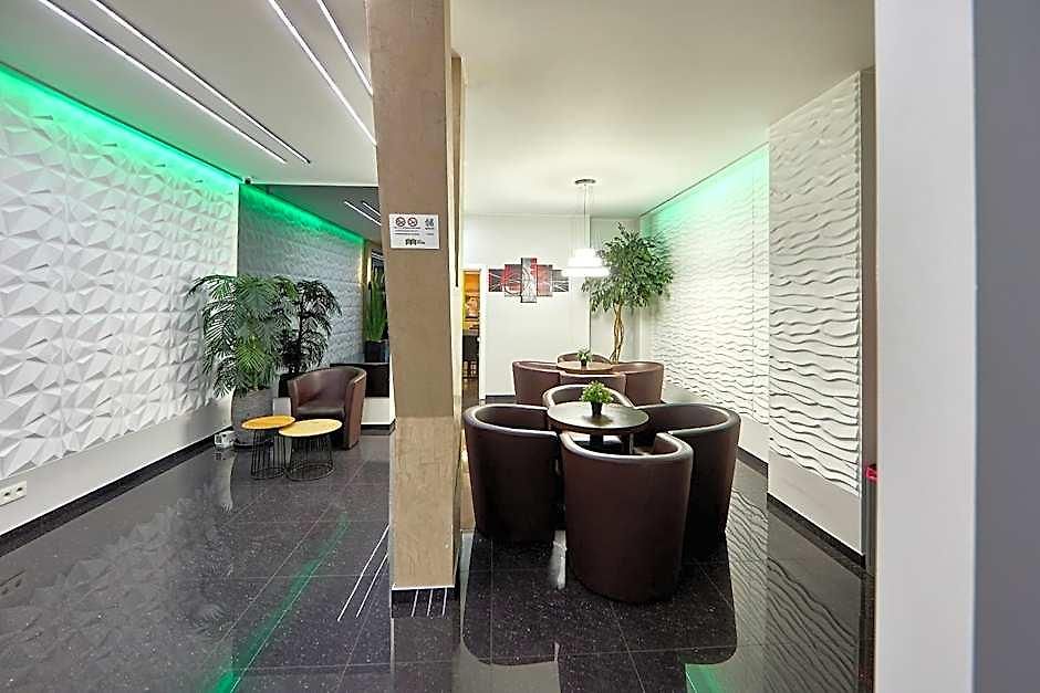 Center Hotel