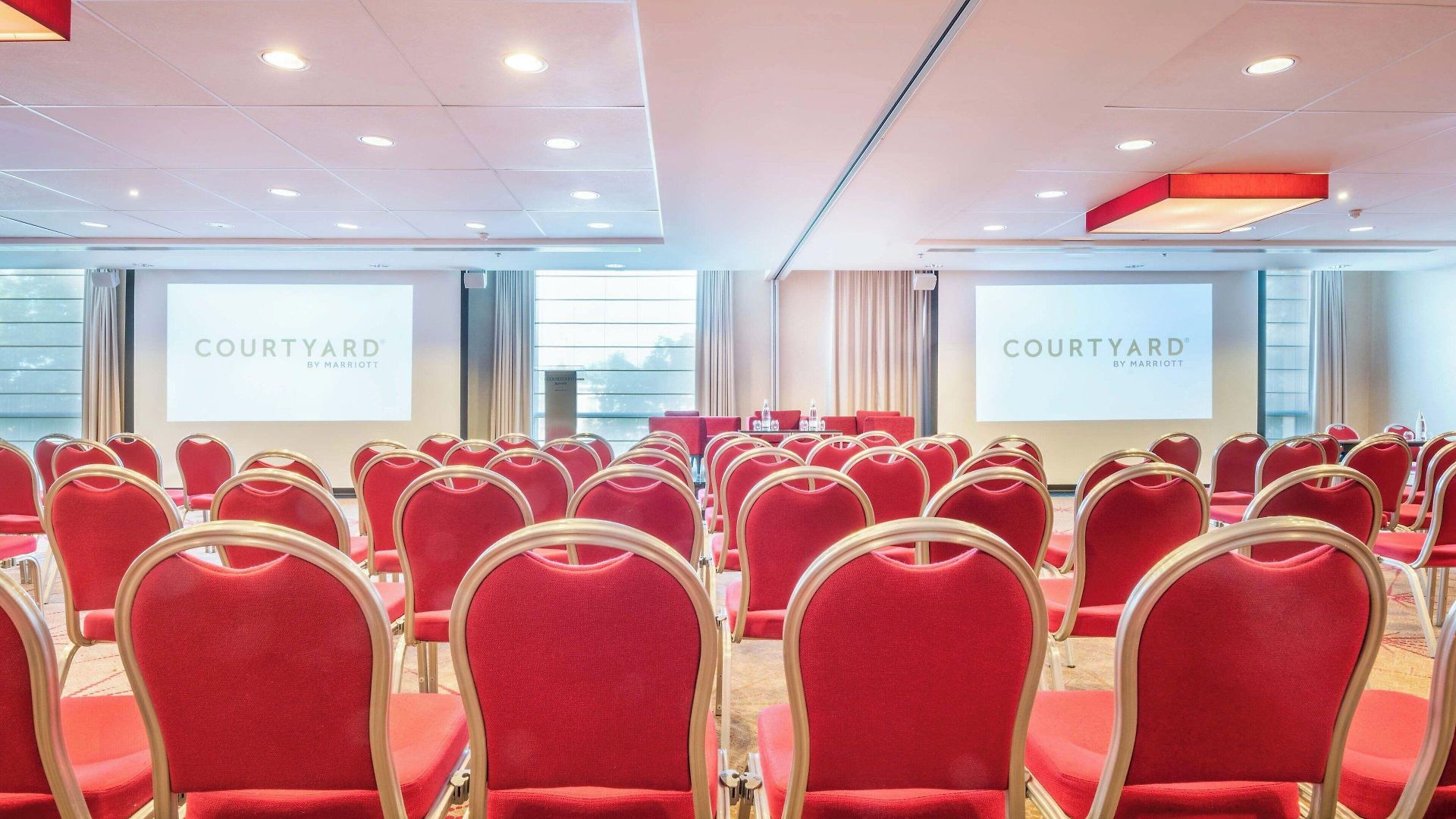 Courtyard By Marriott Hotel 4*