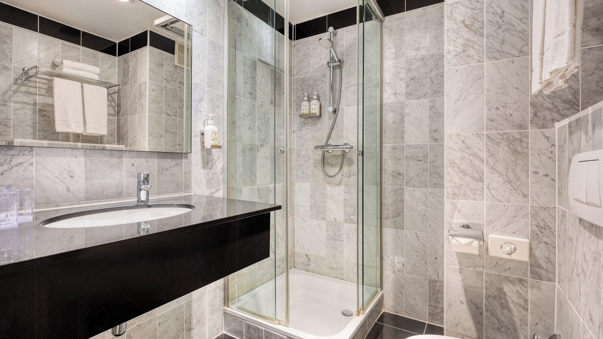 Schuman By Ihg Hotel 4*