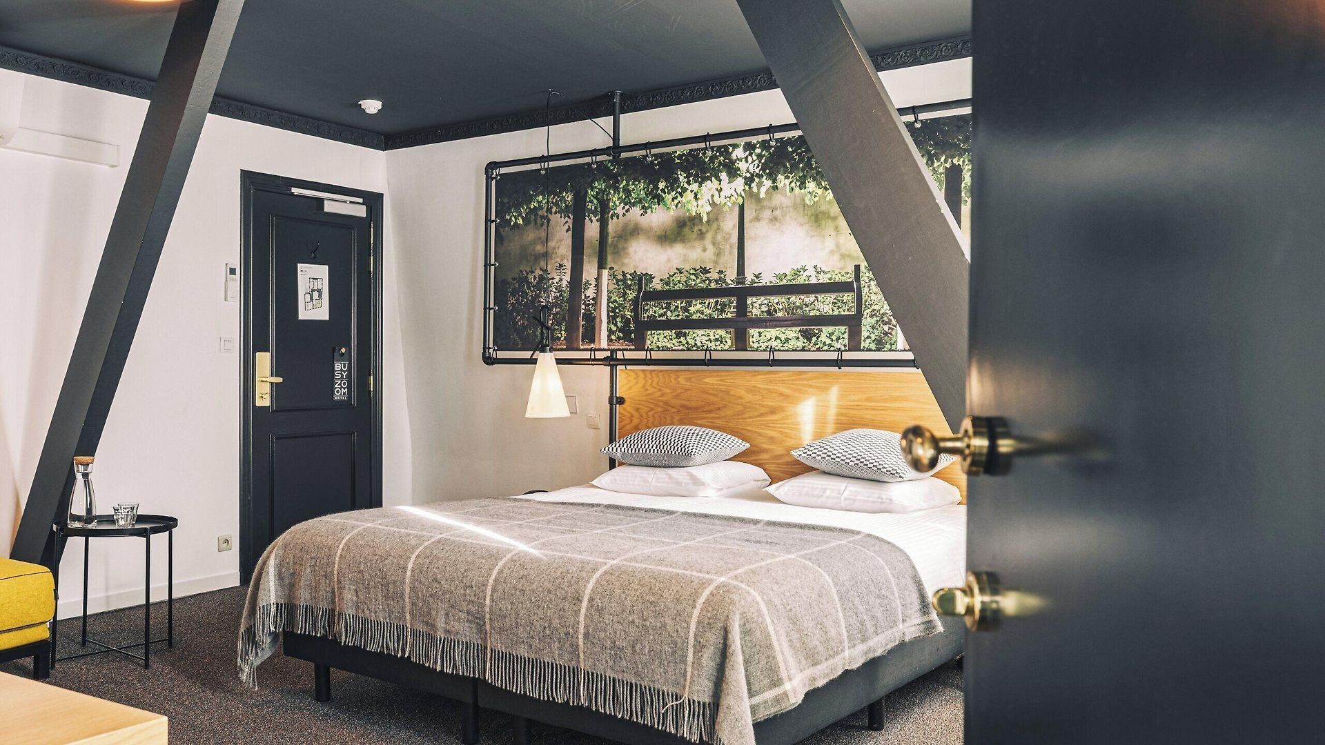 Hotel Zoom 4*