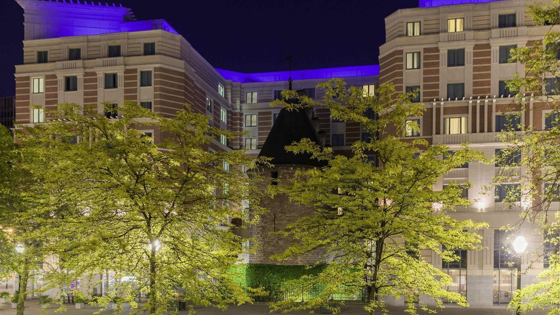 Novotel Centre