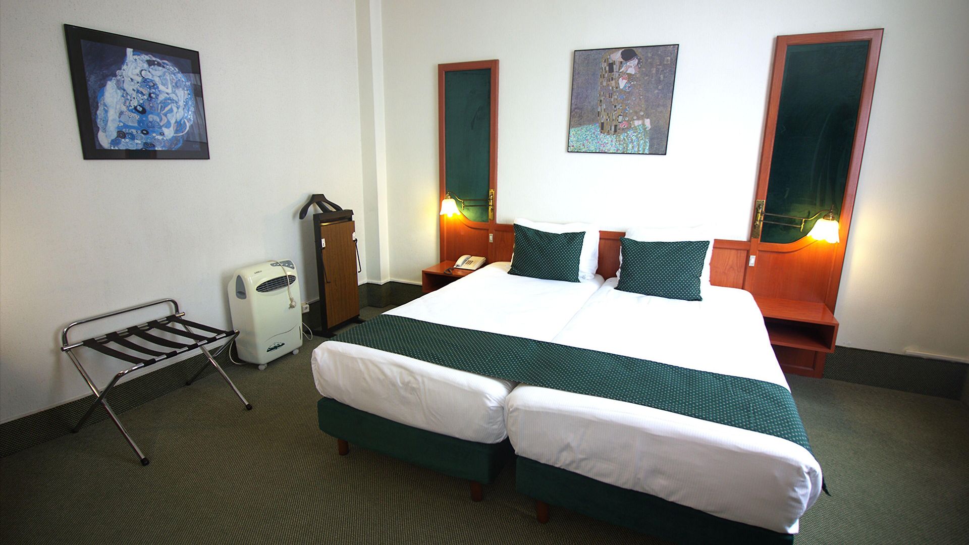 Le Dome Hotel 3*