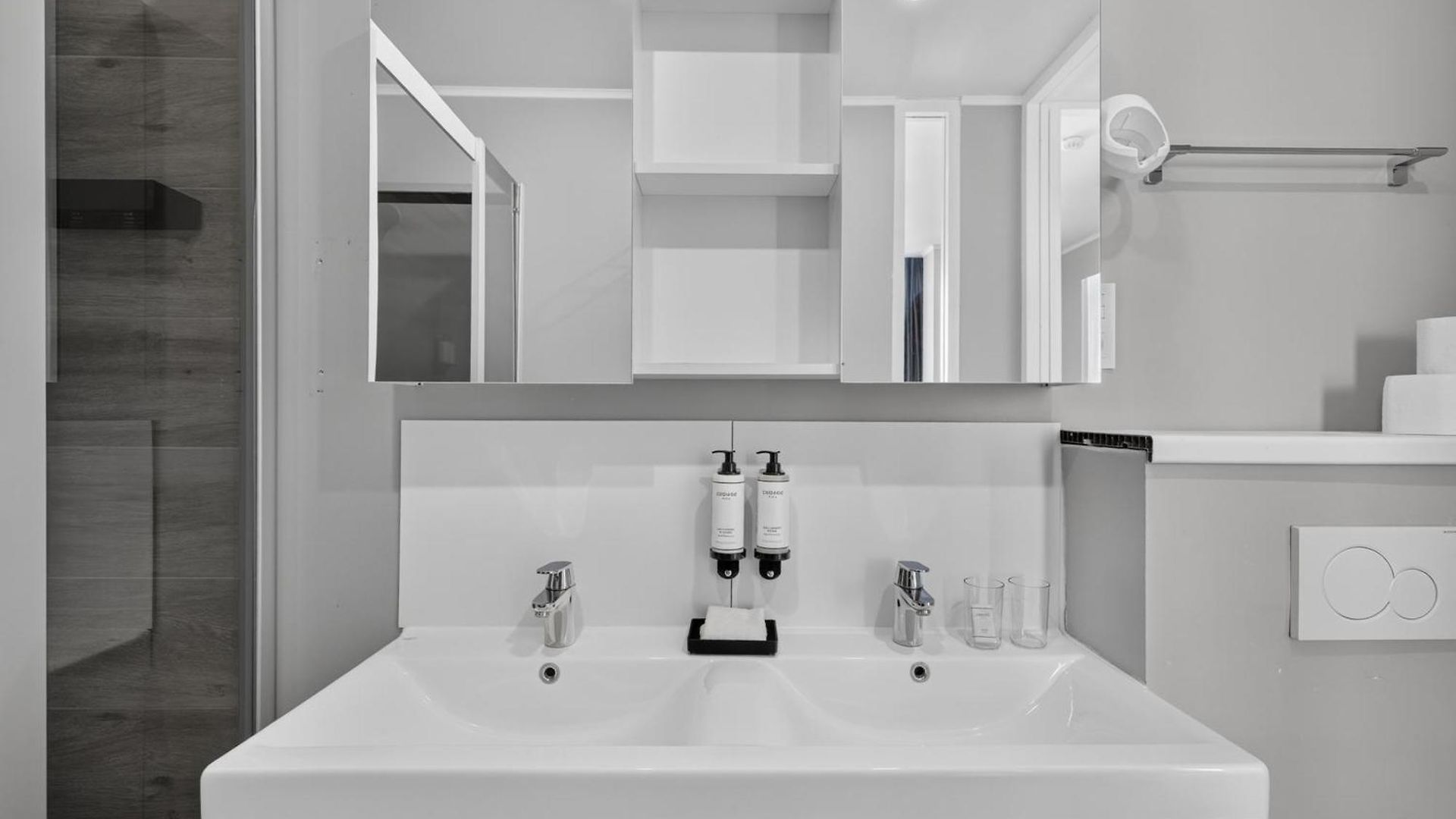 Midi 33 By Reside - New Opening * Brussel