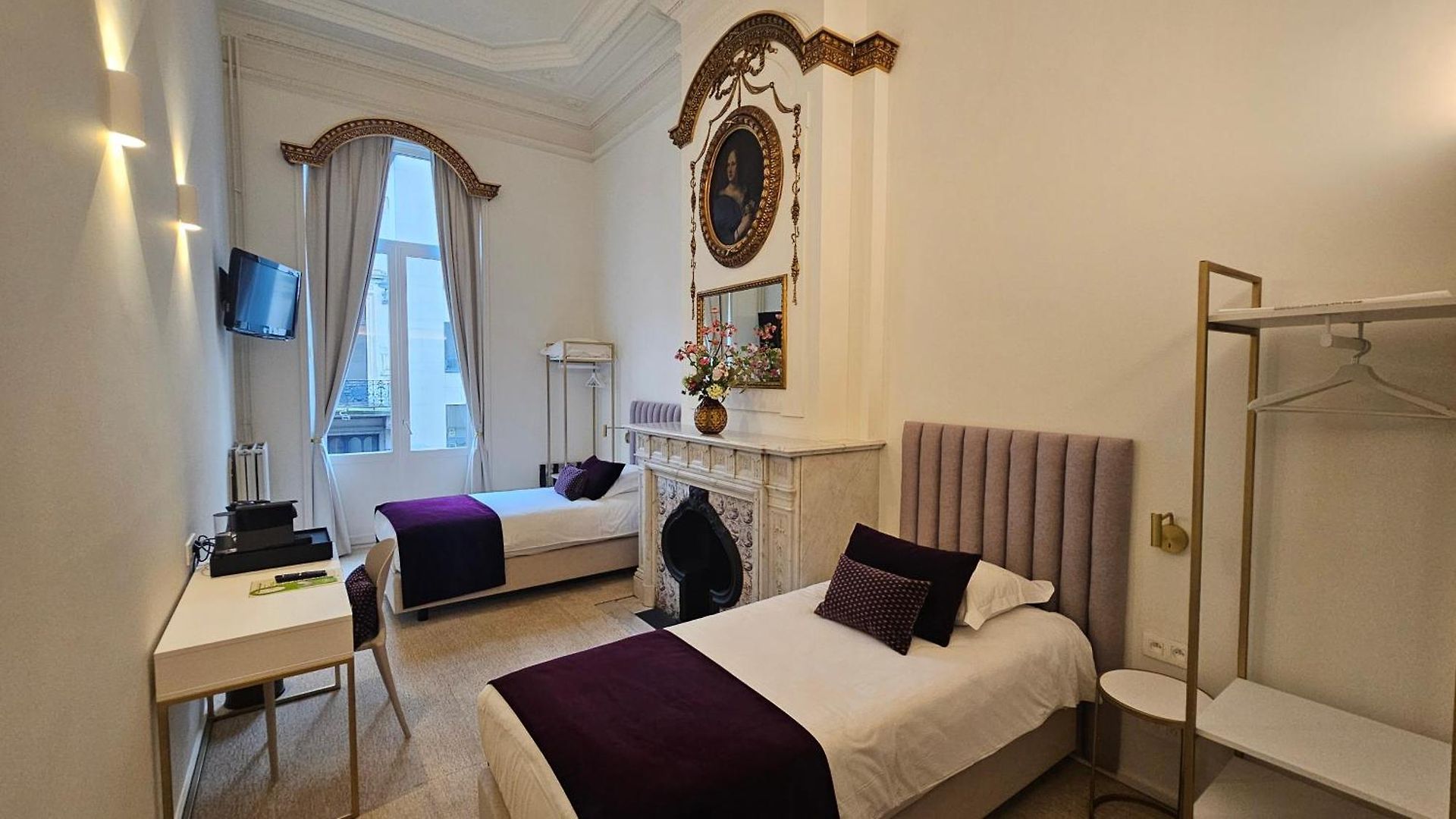 Hotel Du Congres 3*