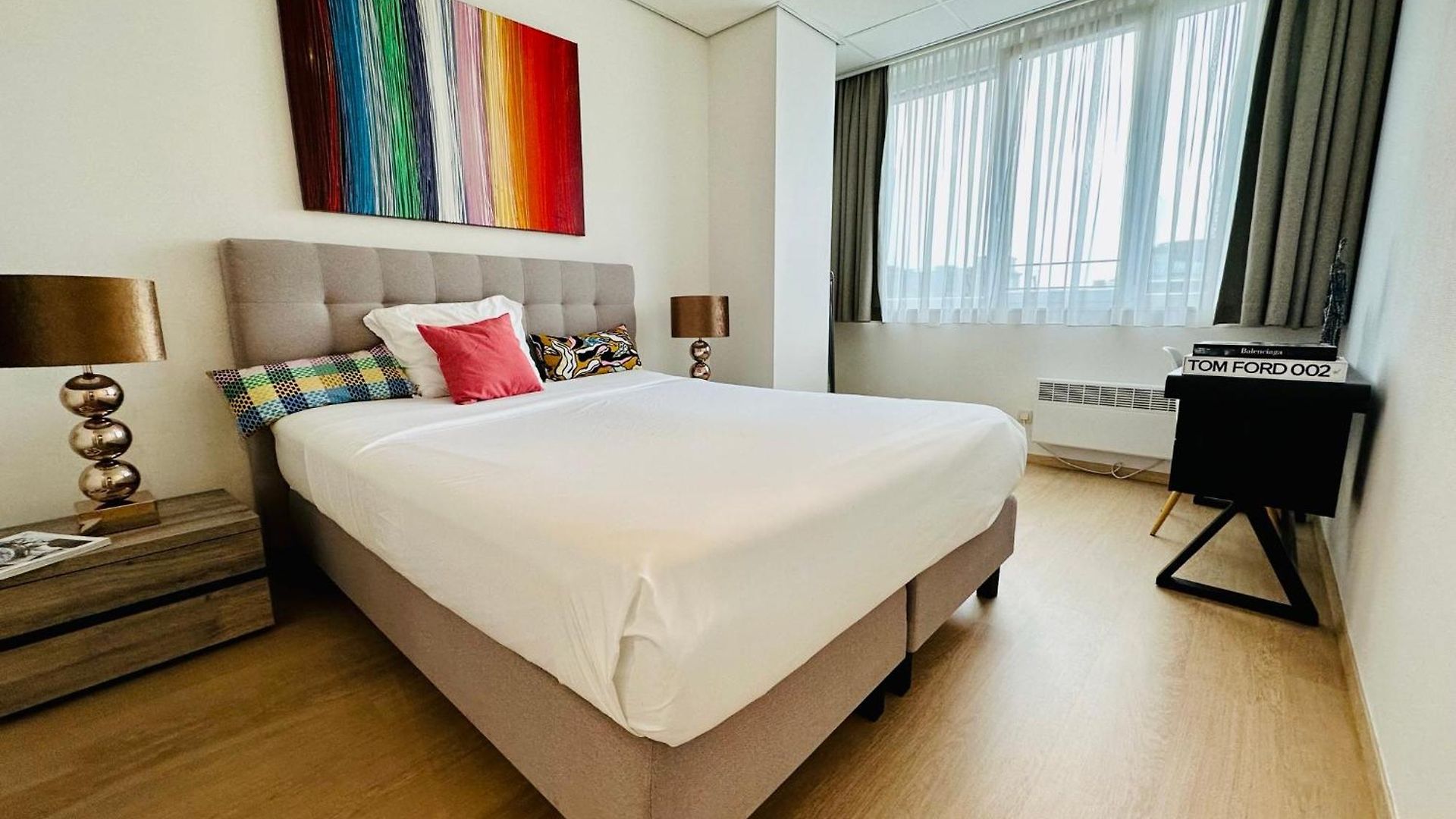 Modern - 2bd - - Grand Place