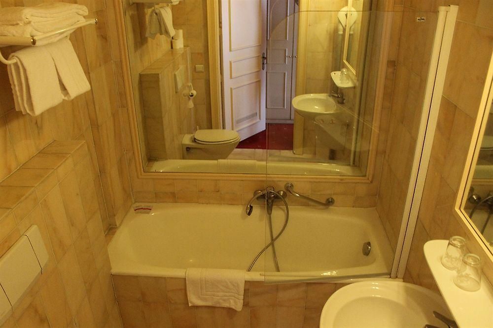 Matignon 3* Brussels
