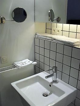 Esperance Hotel 3*
