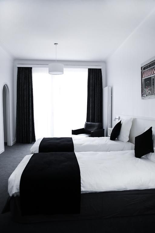 Satellite Hotel