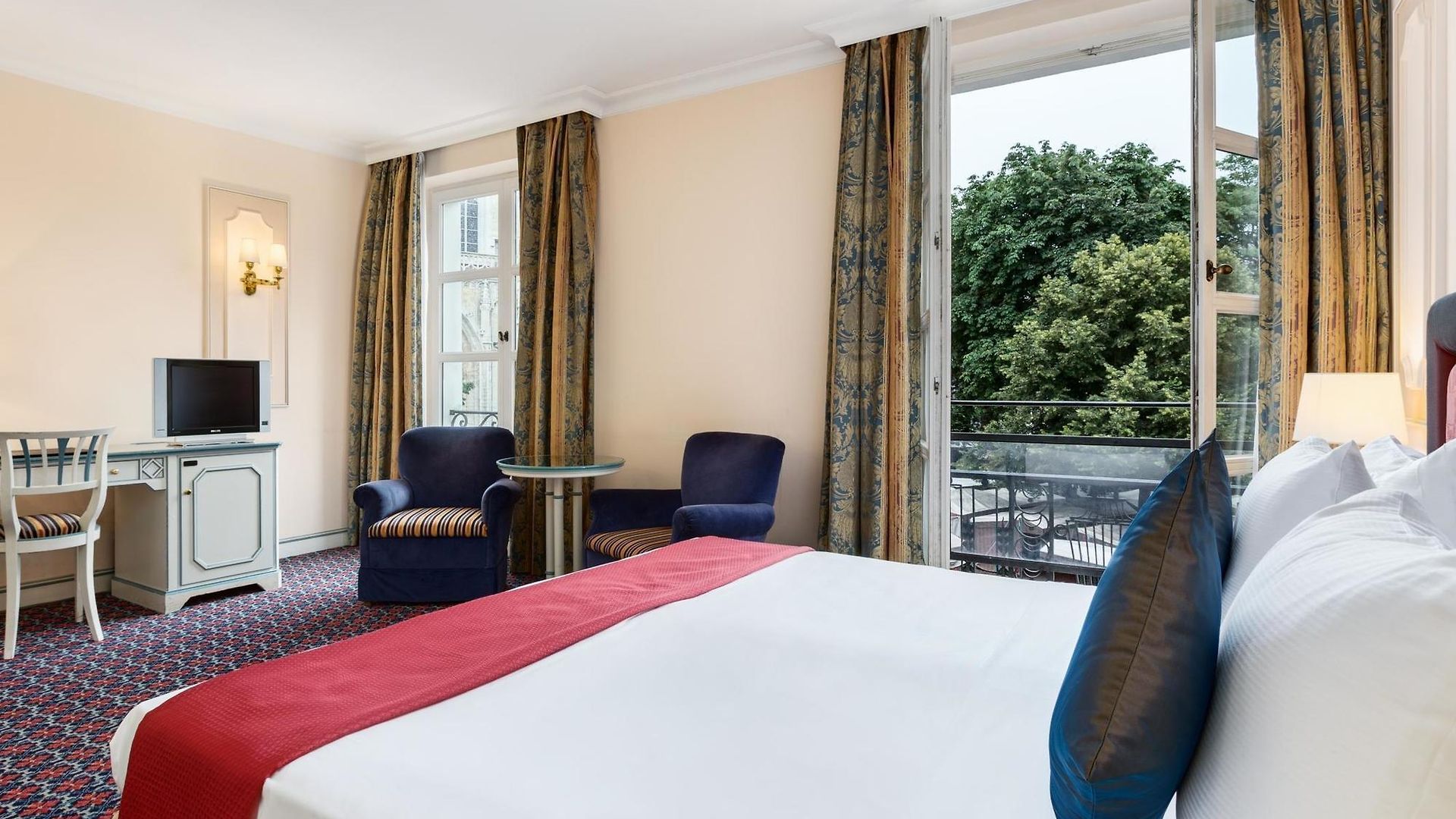 Hotel Nh Collection Grand Sablon 4*