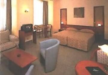 Le Dome Hotel