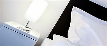 Hotel Theater 2*